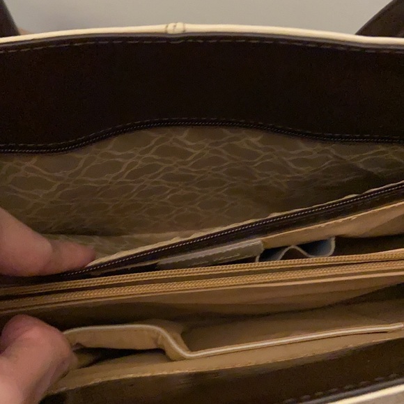 Sale❣️ NWOT Cream Leather Briefcase / Laptop Bag - Picture 4 of 5